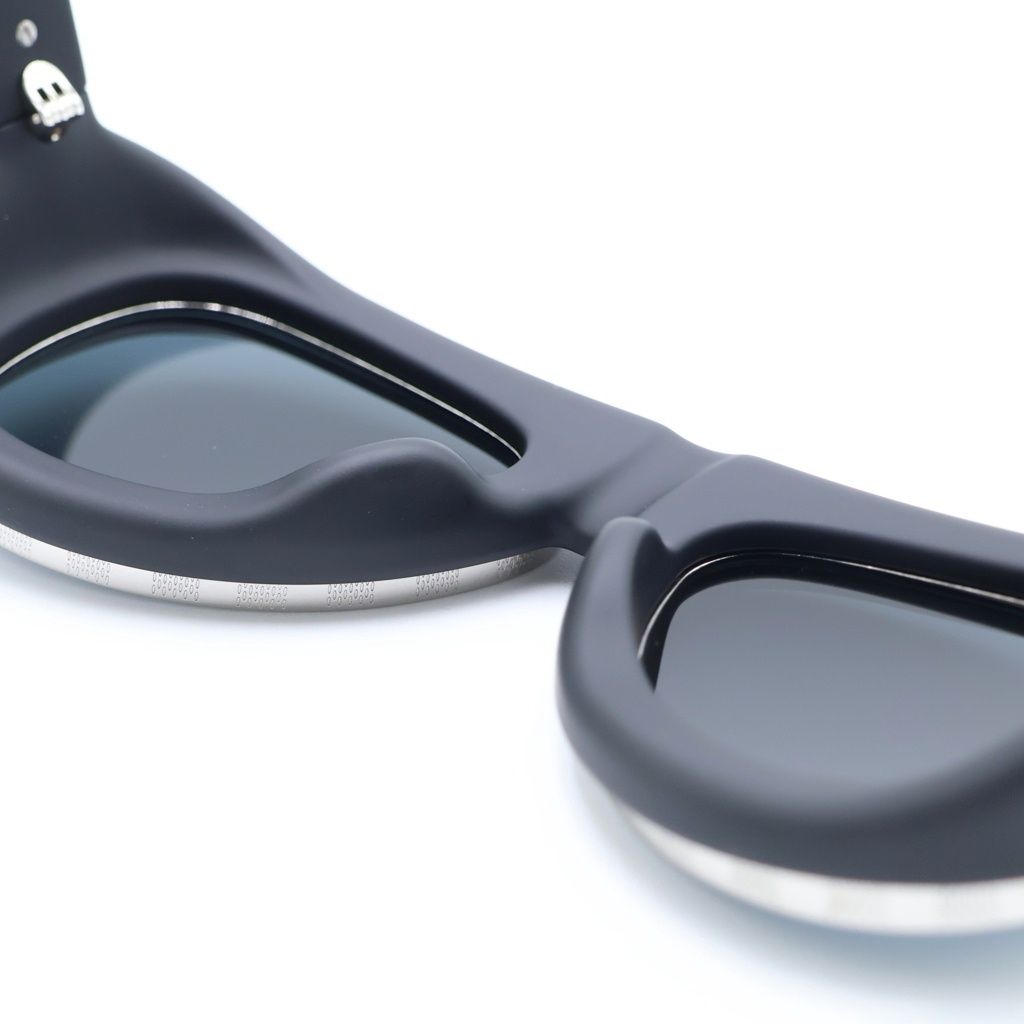 Louis Vuitton LV Supervision Pilot Sunglasses Black Eyewear — view 5