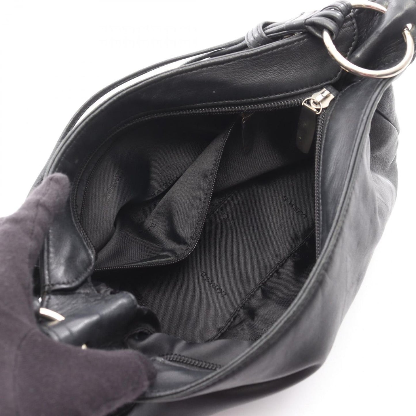 Loewe Shoulder Bag Anagram Black Leather — view 3