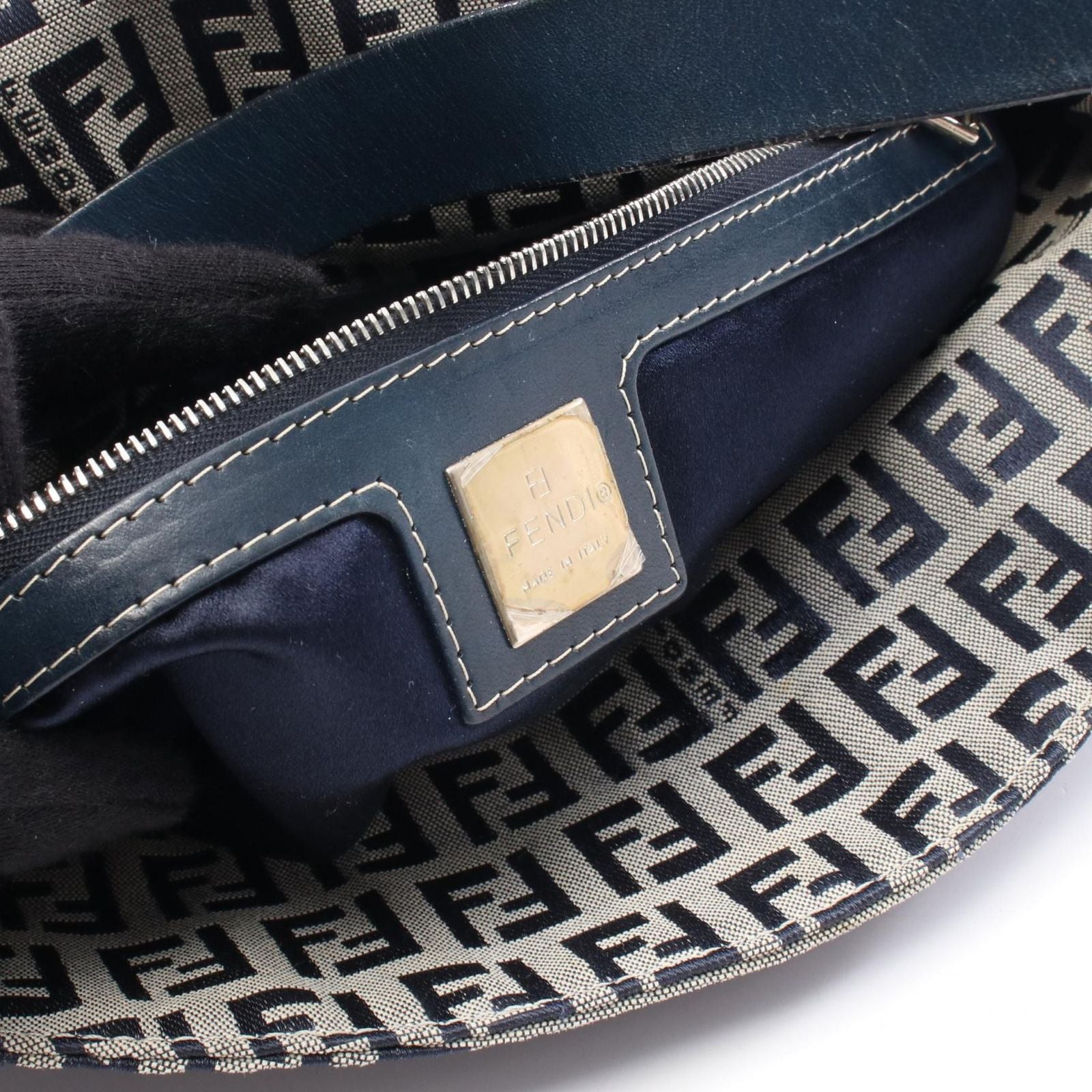 Fendi of Navy Canvas Leather of Shoulder Bag — view 4