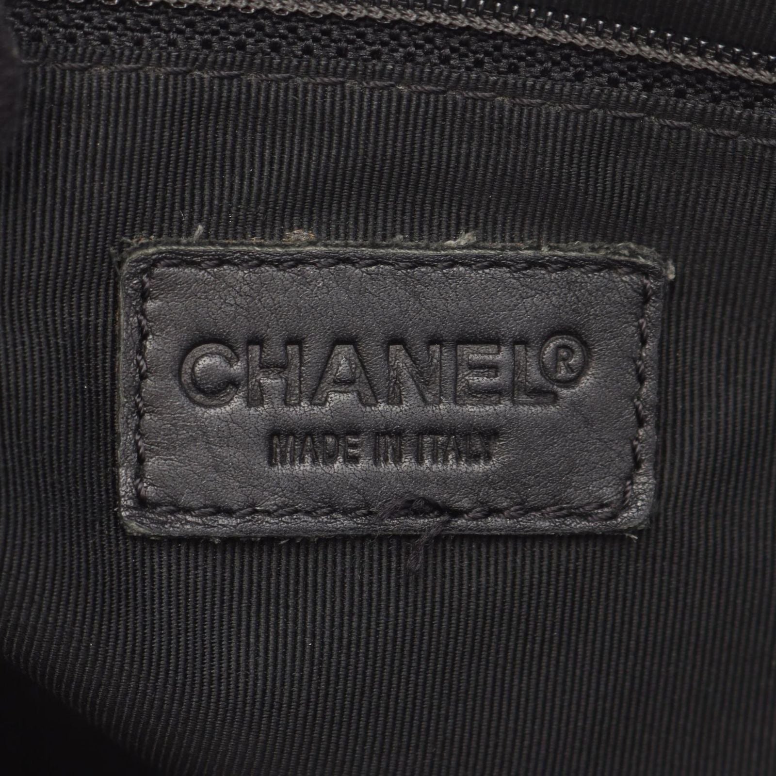Chanel Handbag Wild Stitch Black Leather — view 4