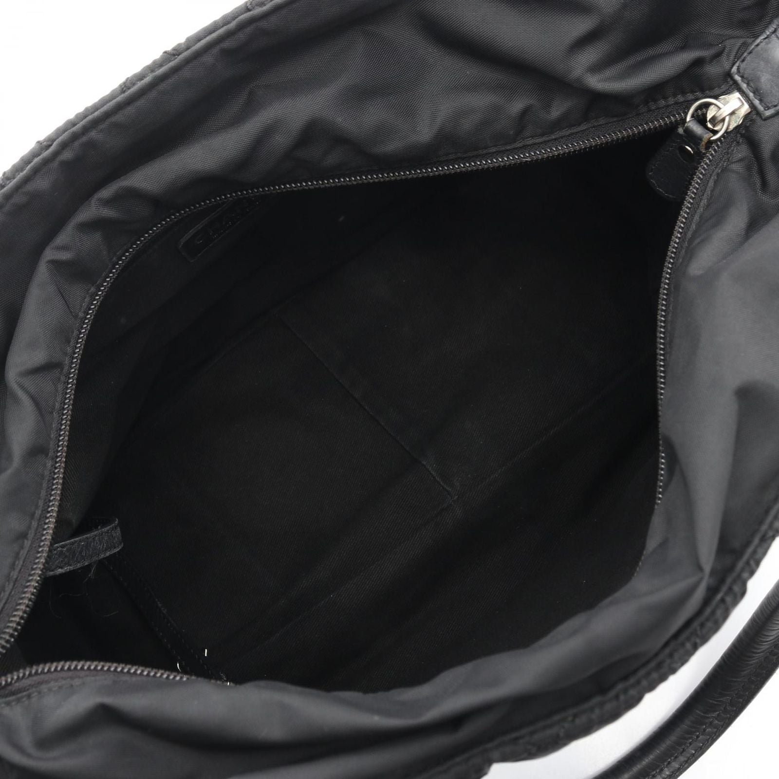 Chanel Tote nineline Black Nylon Leather — view 3
