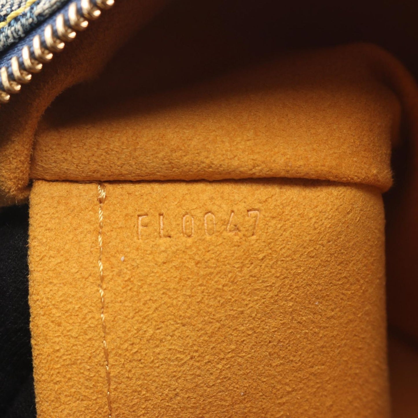 Louis Vuitton Shoulder Bag PM Denim Leather — view 5