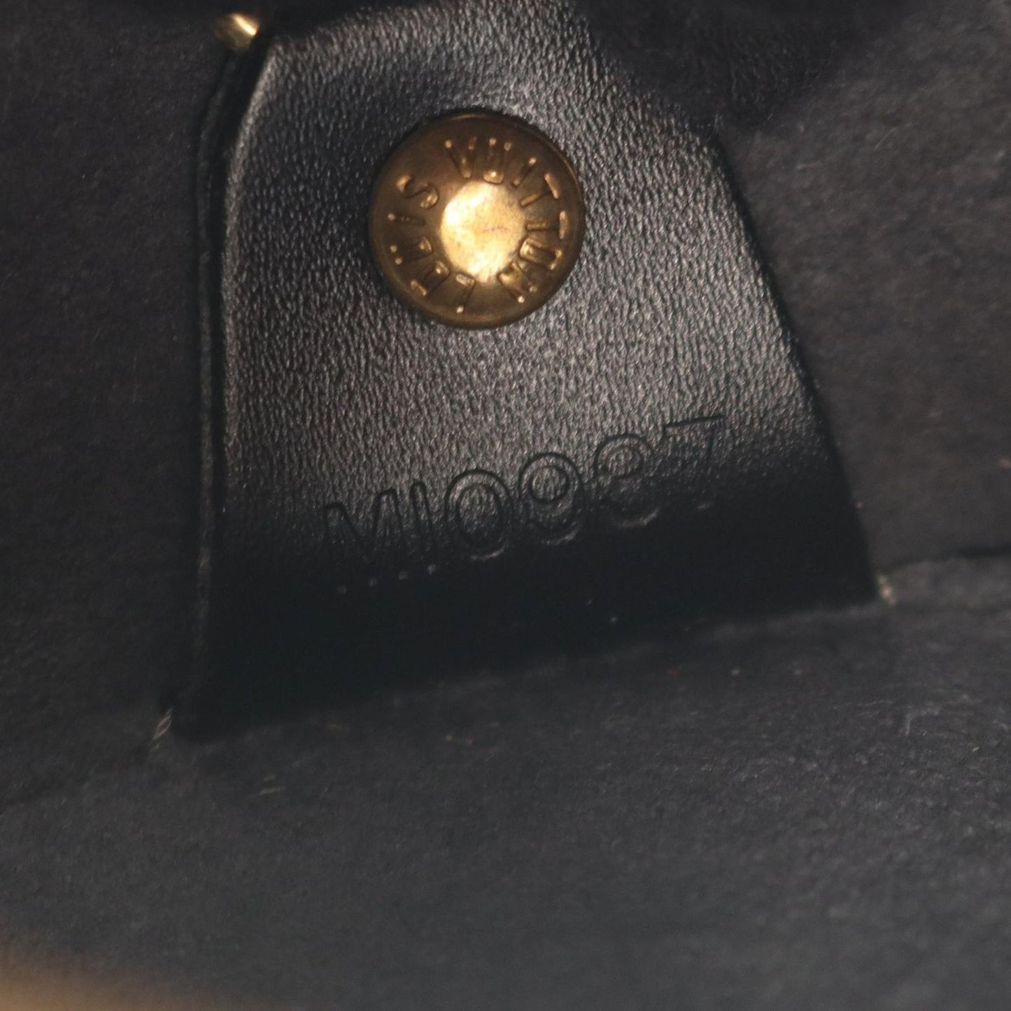 Louis Vuitton Handbag Noir Leather — view 5