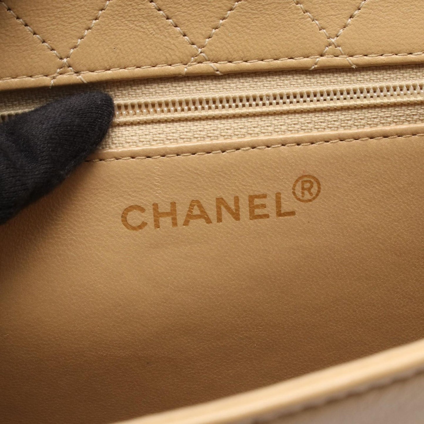 Chanel Shoulder Bag Quilted Beige Leather Che — view 4