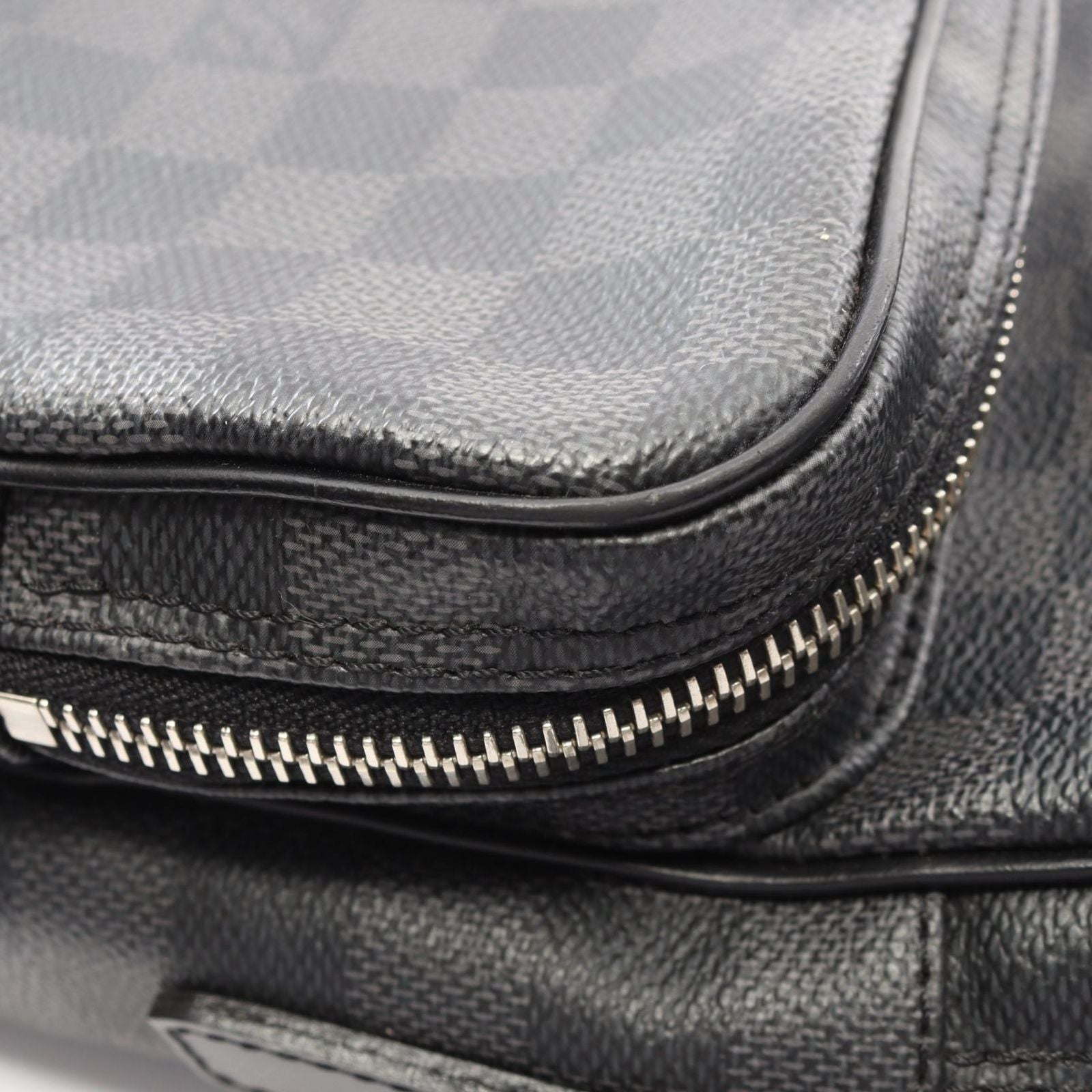 Louis Vuitton Shoulder Bag Remu Canvas Leather — view 8