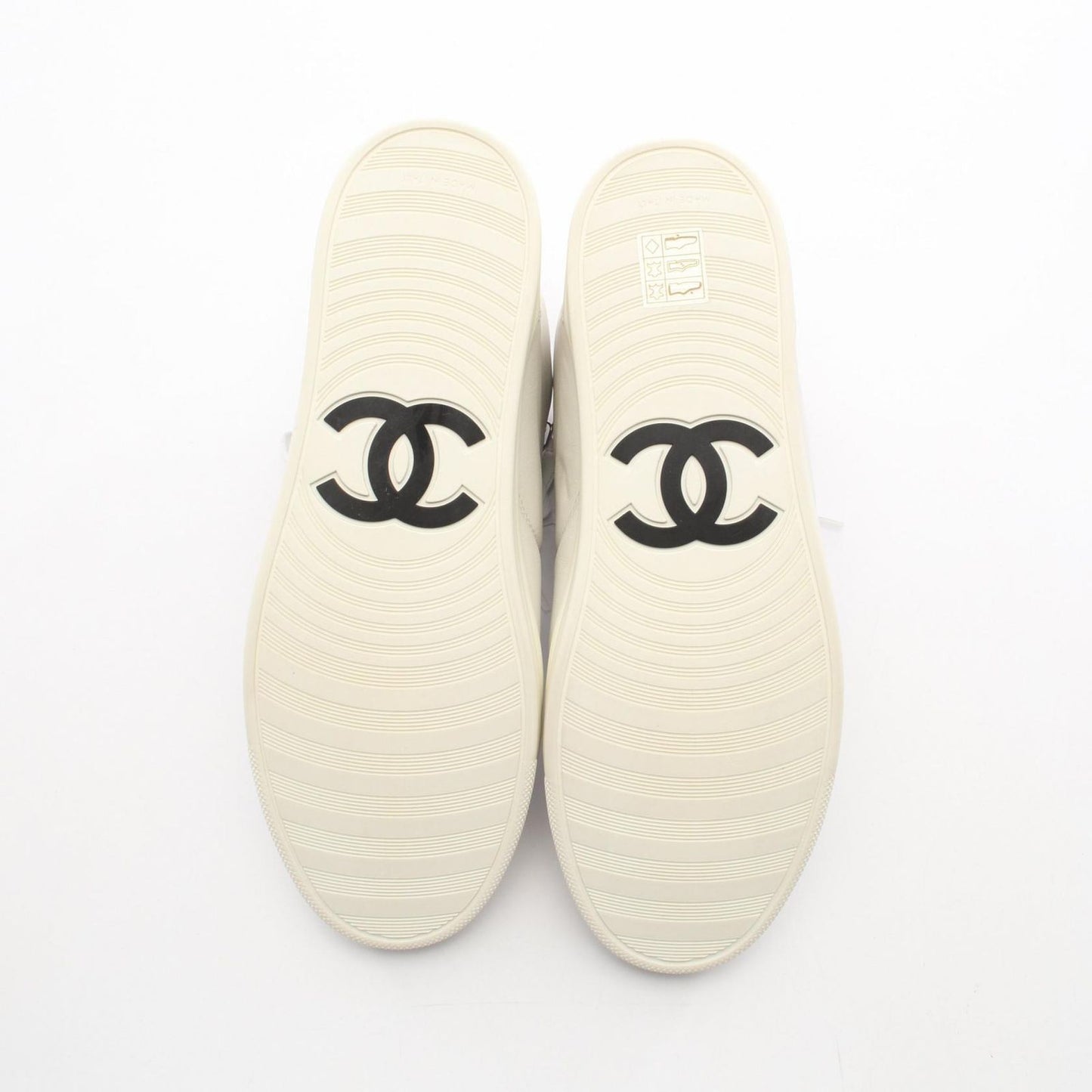 Chanel Sneakers CC Logo Sadeji Leather — view 4