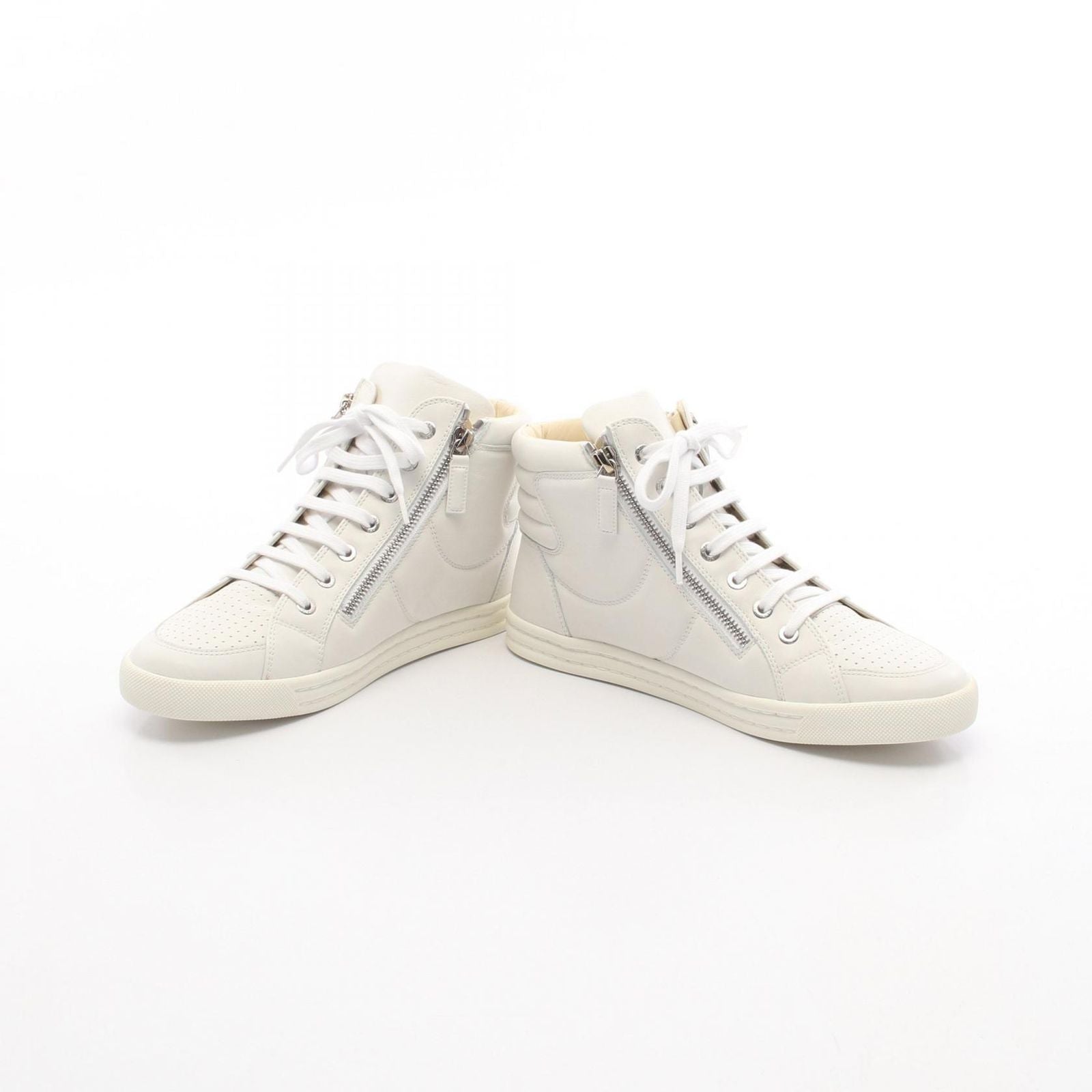 Chanel Sneakers CC Logo Sadeji Leather — view 3