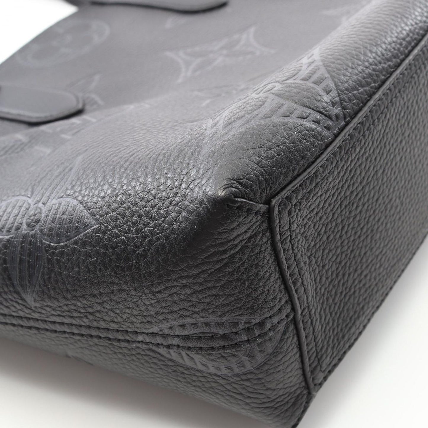 Louis Vuitton Tote NV Noir Leather Voyage NV — view 7