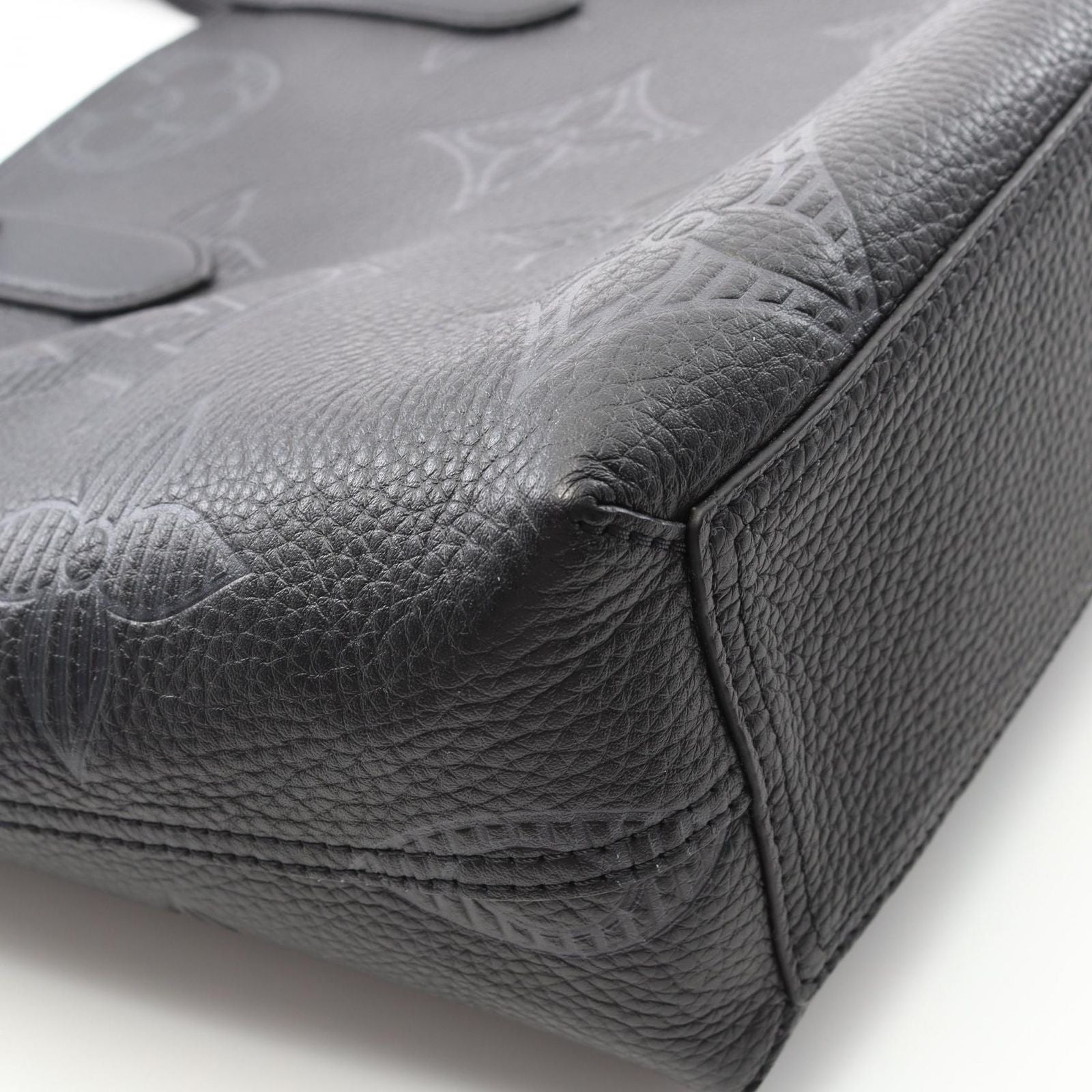 Louis Vuitton Tote NV Noir Leather Voyage NV — view 7