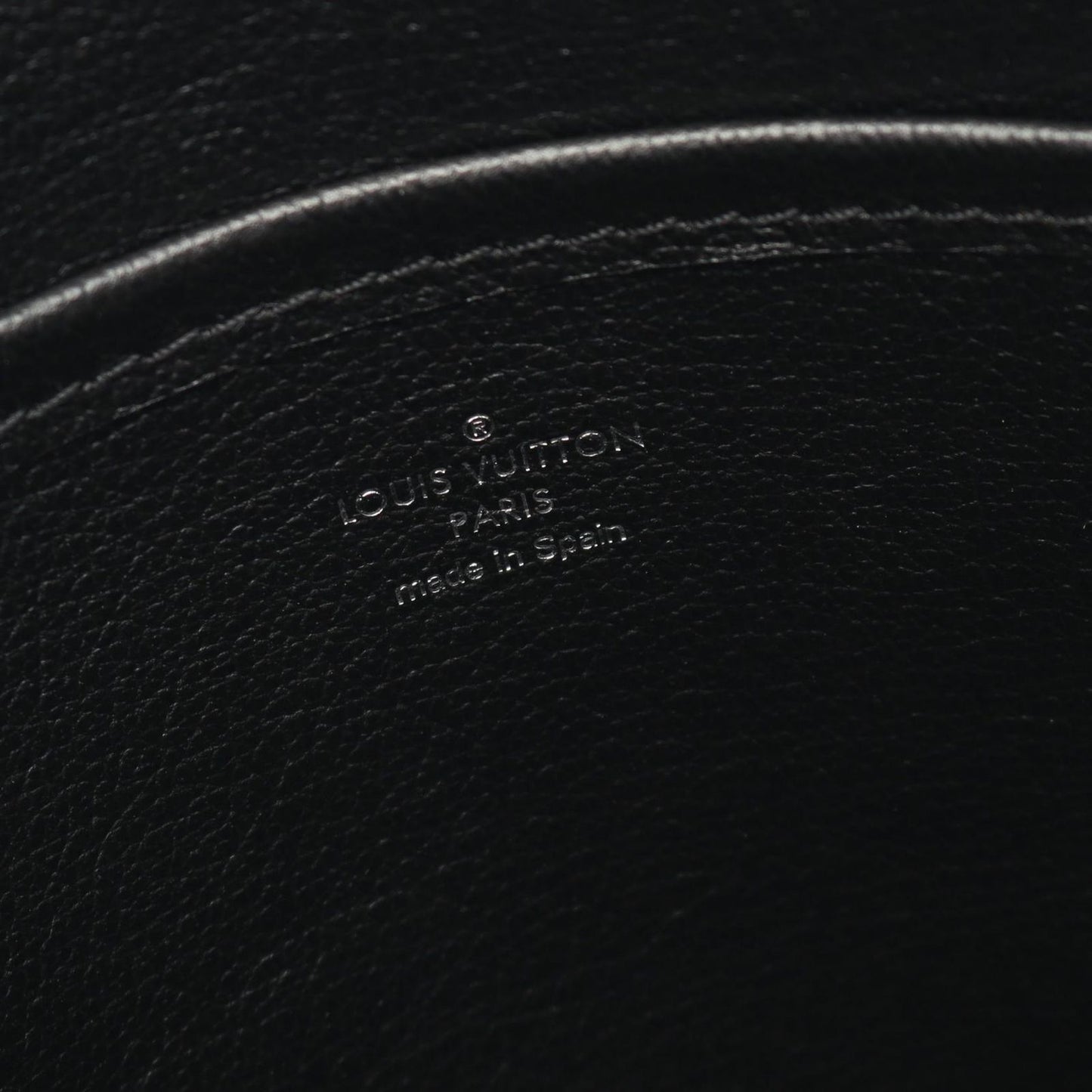 Louis Vuitton Tote NV Noir Leather Voyage NV — view 4