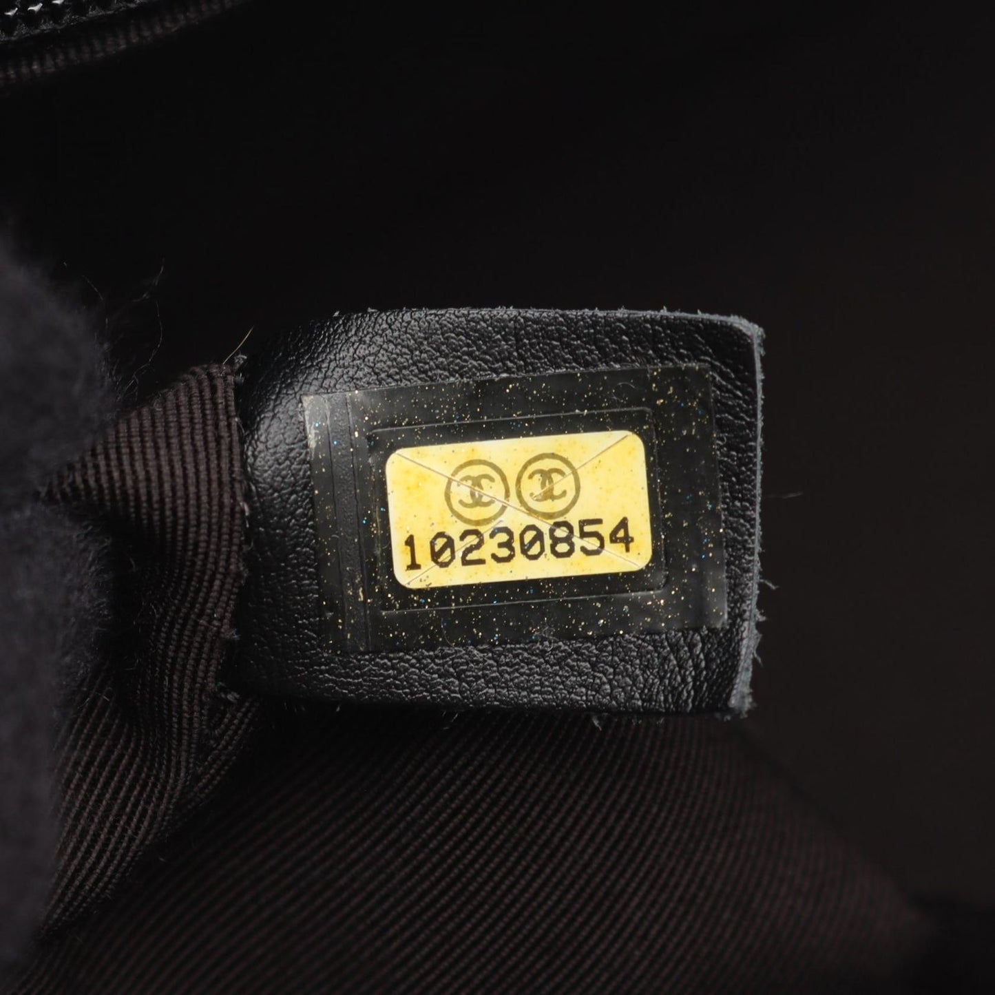 Chanel Handbag Quilted Black Leather CC Logo — view 5