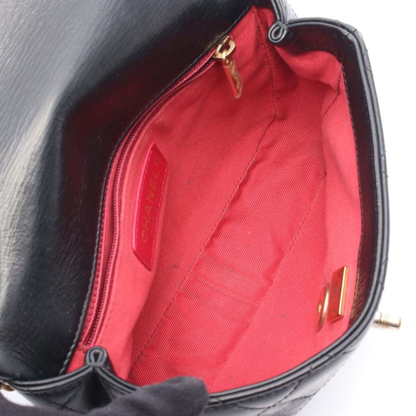 Chanel Shoulder Bag Quilted Black Leather Minimatelasse Che — view 3