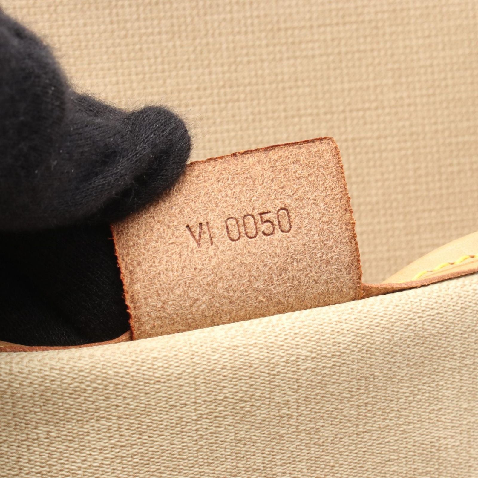 Louis Vuitton Handbag Canvas Leather — view 5