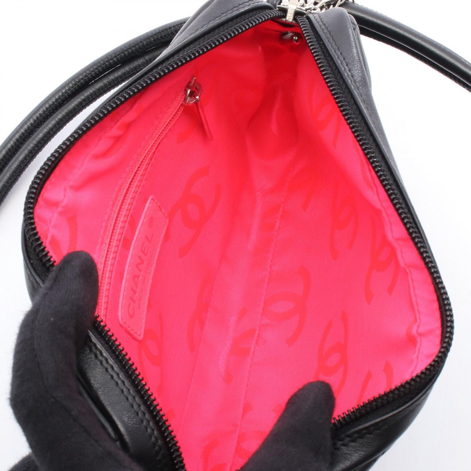 Chanel Handbag Cambon Line Black Leather Aninesa pouch — view 3