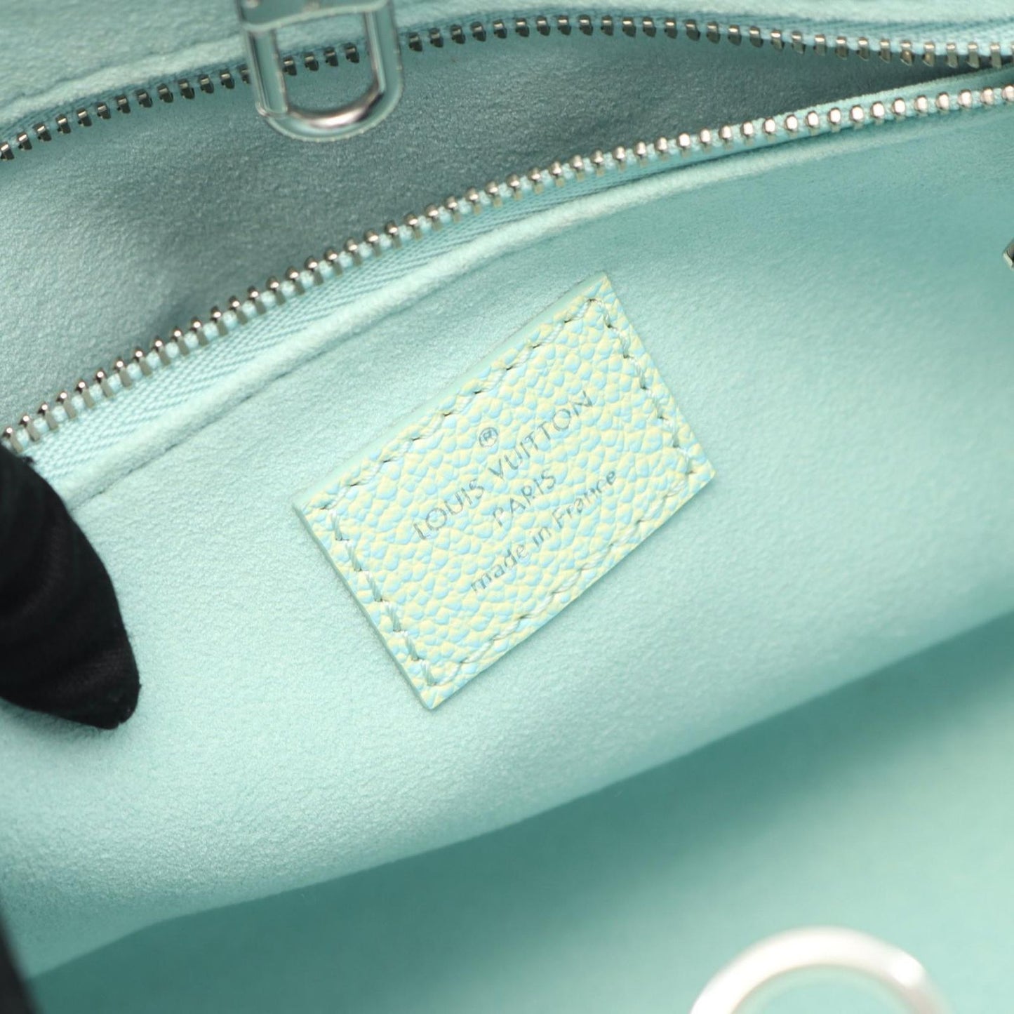 Louis Vuitton Handbag On The Go PM Monogram Empreinte Star Vert — view 4