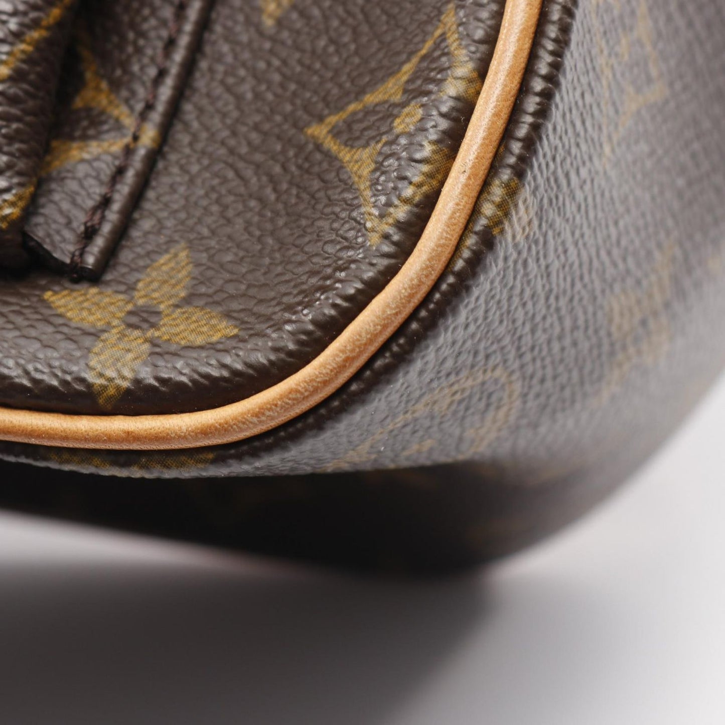 Louis Vuitton Handbag Monogram Canvas Leather — view 8