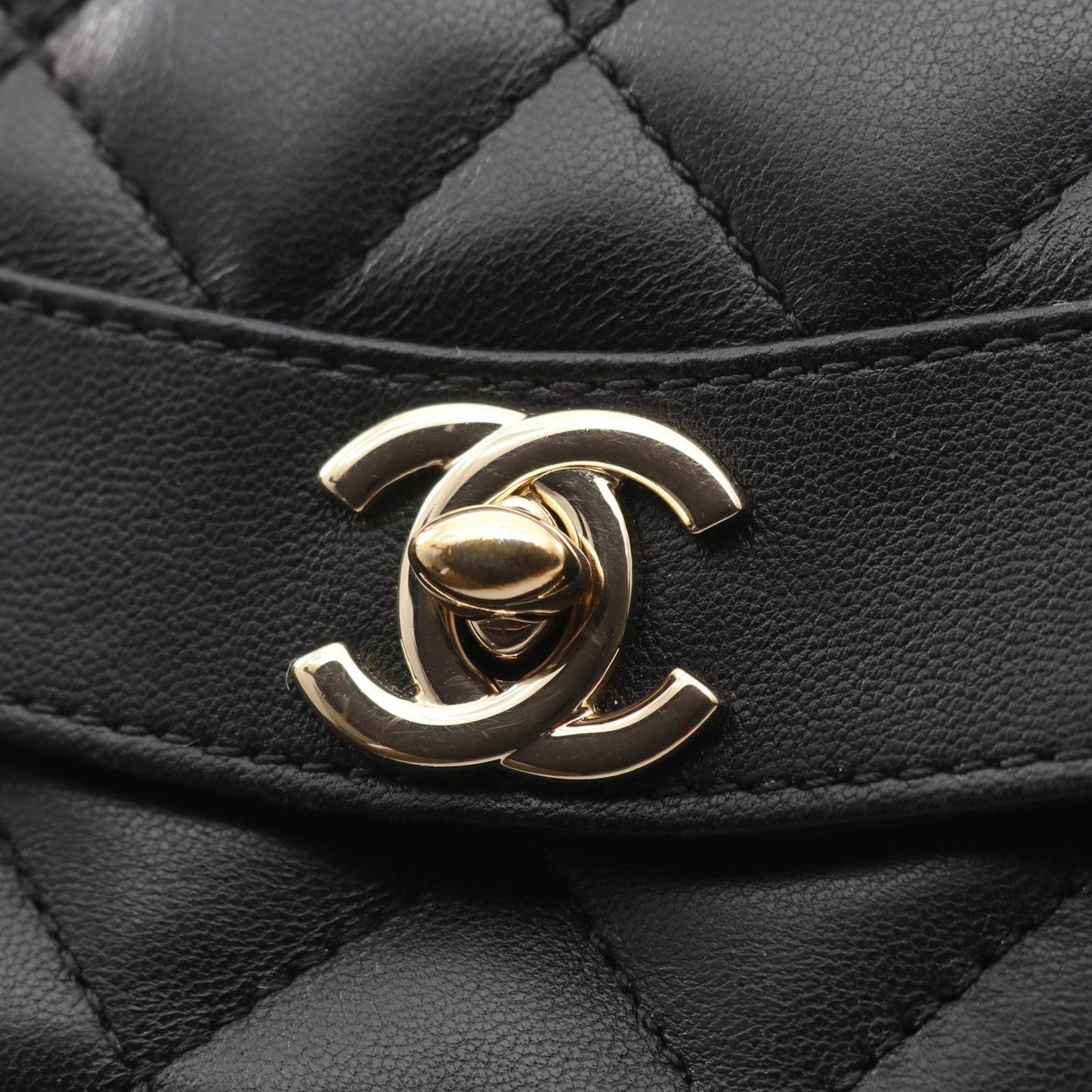 Chanel Shoulder Bag Diana Flap Quilted Black Lambskin Fringe Mini Che on — view 8