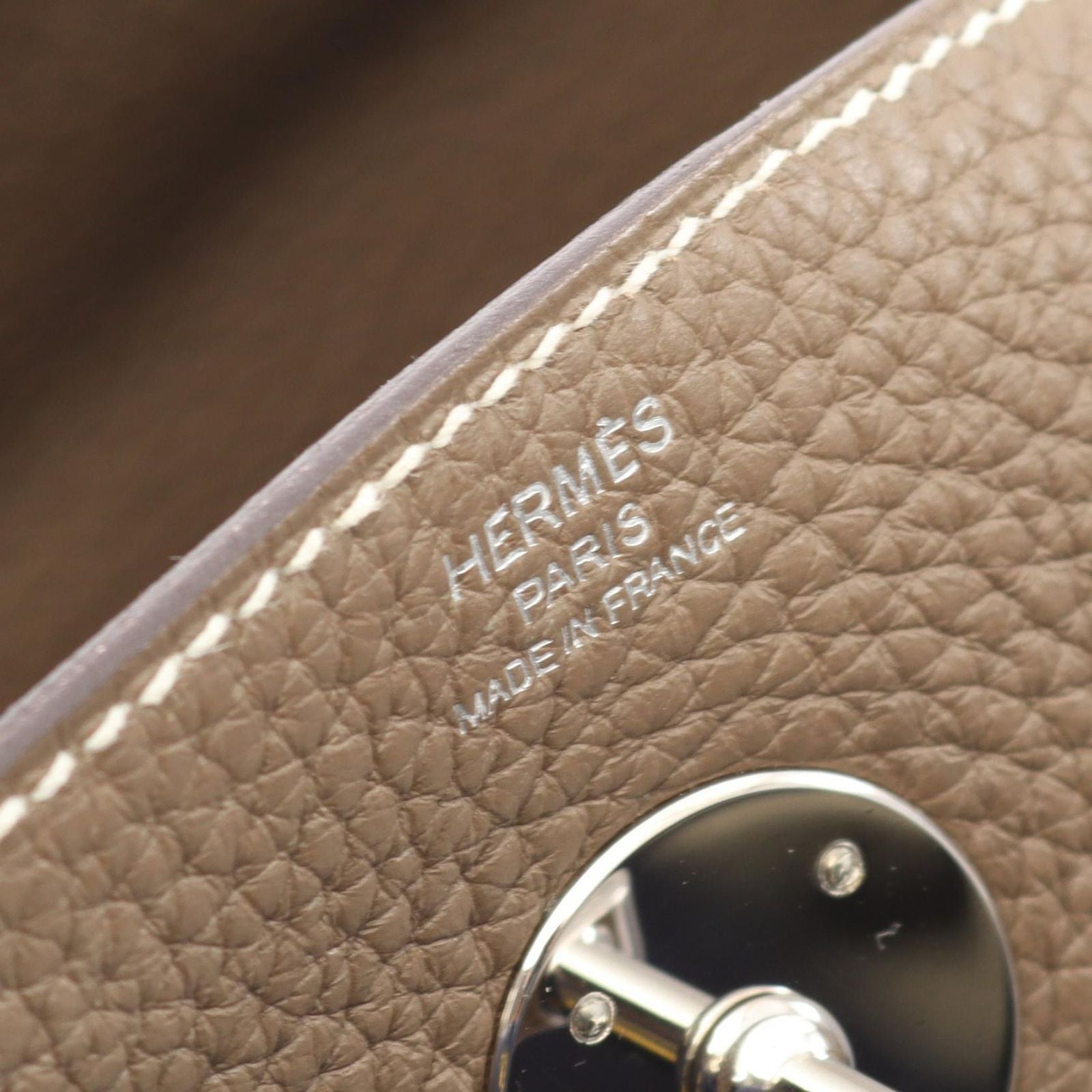 Hermes Shoulder Bag Lindy 26 Etoupe Leather — view 4