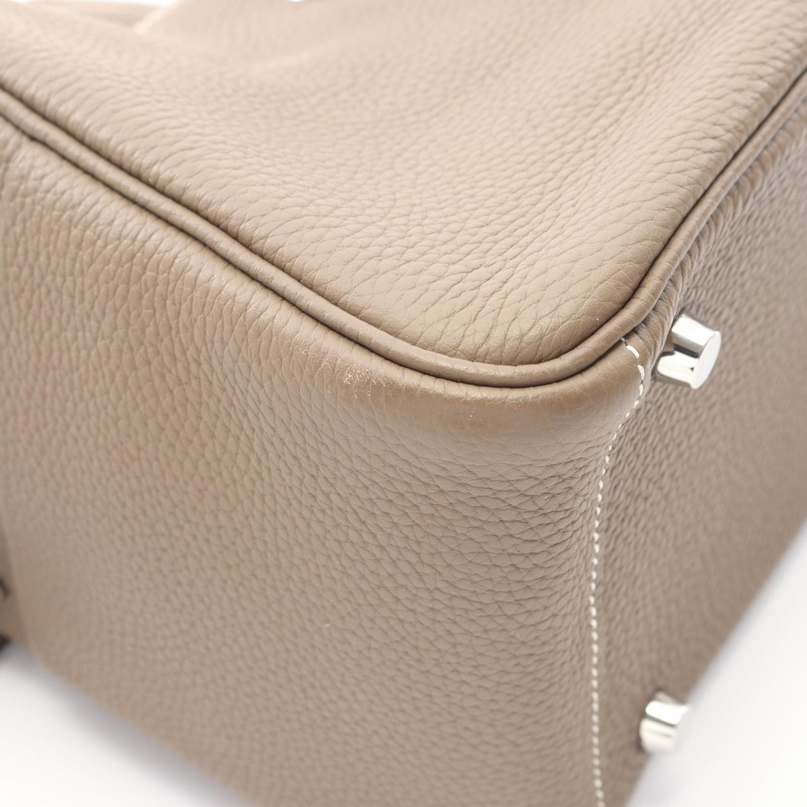 Hermes Shoulder Bag Lindy 26 Etoupe Leather — view 8