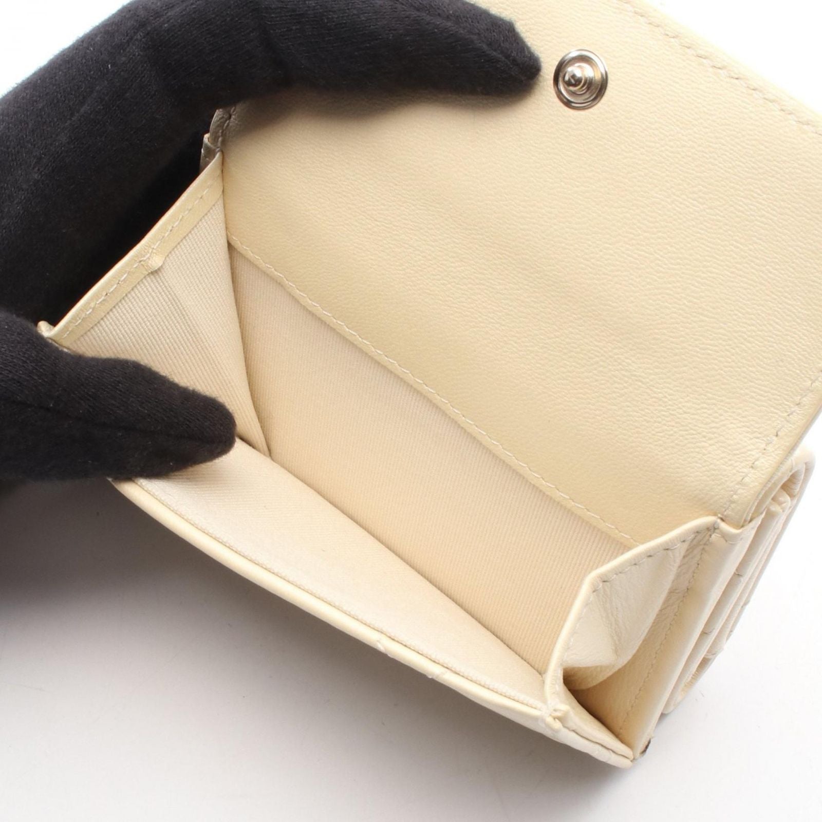 Chanel Trifold Wallet Quilted Kri-m Leather — view 4