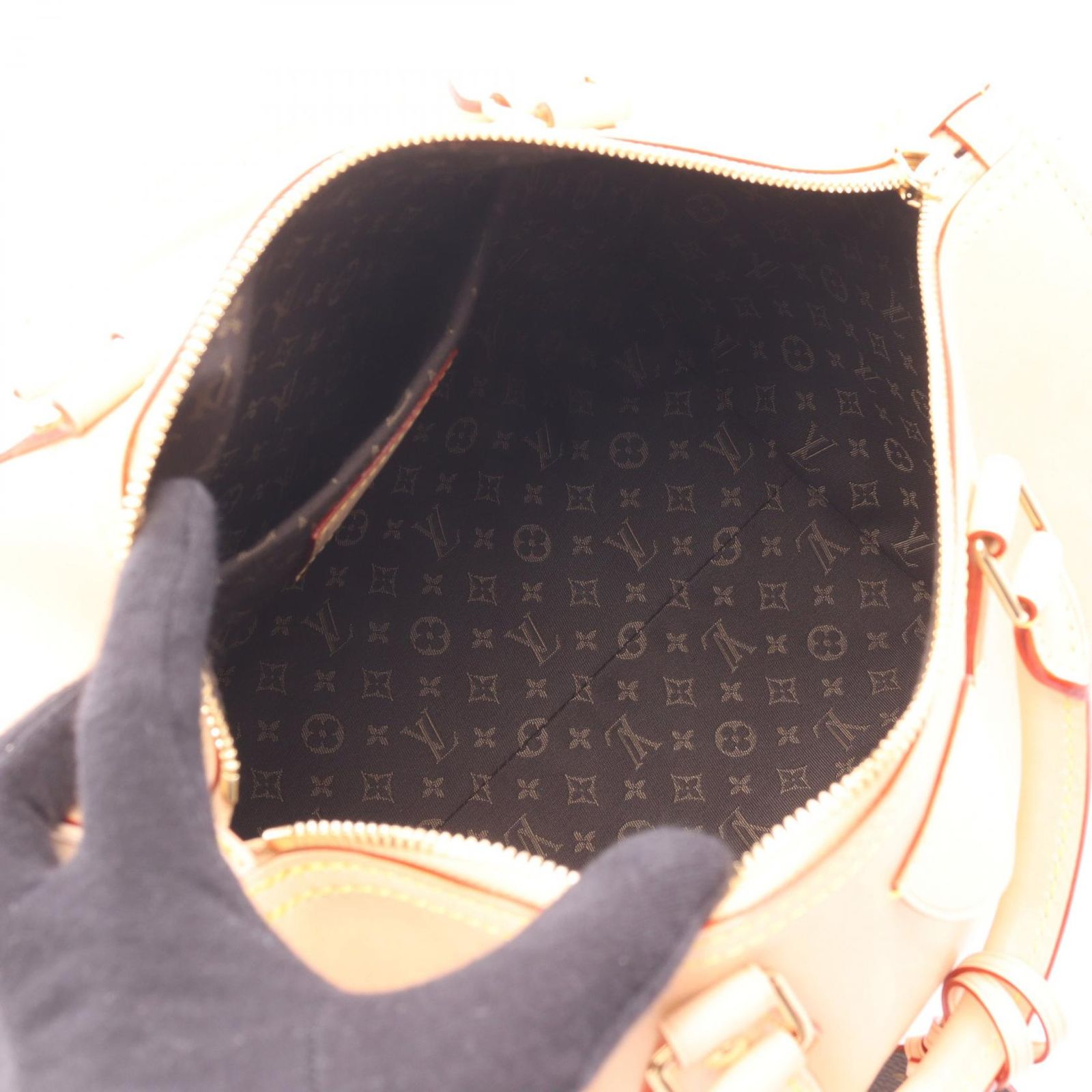 Louis Vuitton Handbag Speedy Soft 30 Beige Leather Suzu — view 3