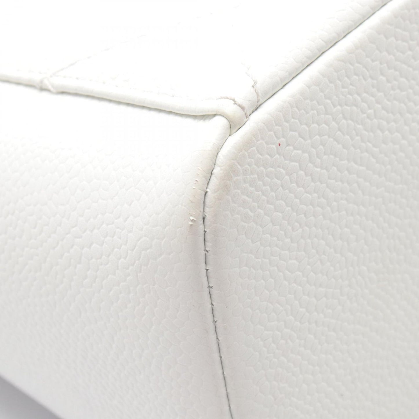 Chanel Shoulder Bag Quilted White Leather — view 9