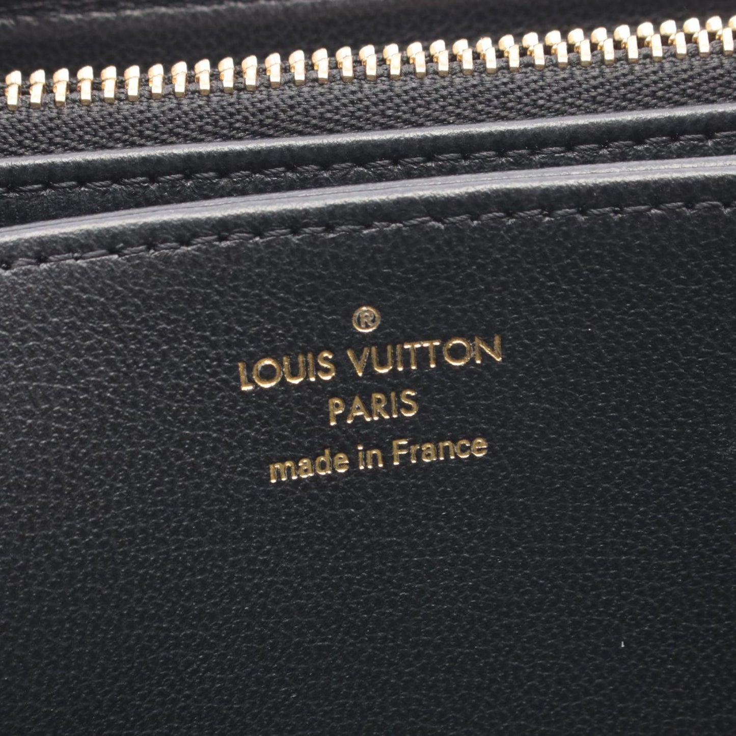 Louis Vuitton Round Wallet Zippy Noir Leather — view 4
