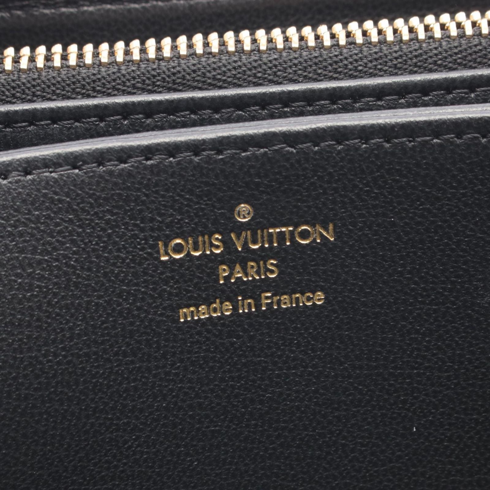 Louis Vuitton Round Wallet Zippy Noir Leather — view 4