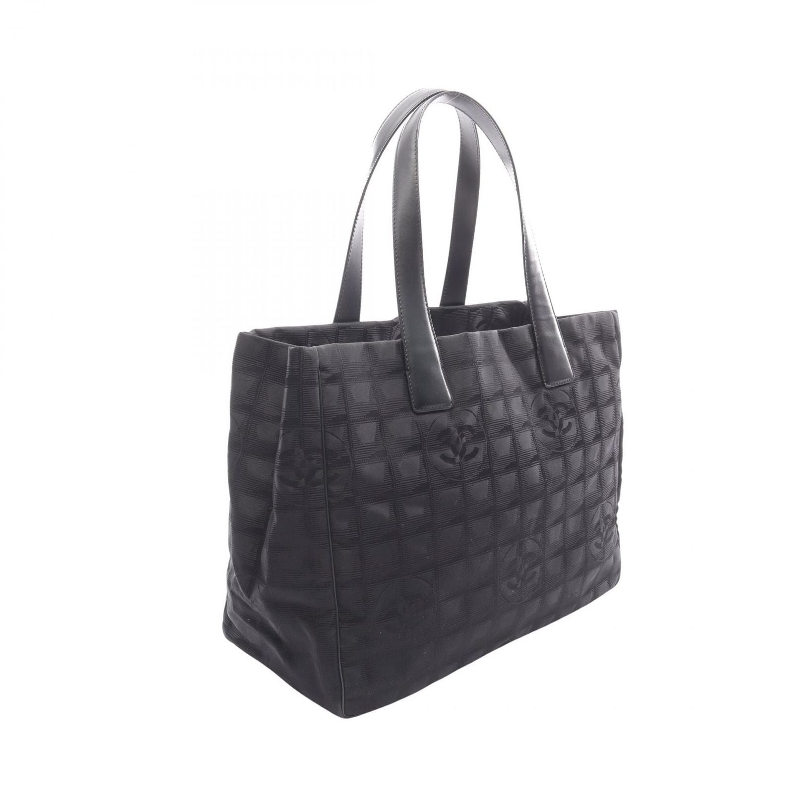 Chanel Tote New Travel Line MM Black Leather MM — view 2