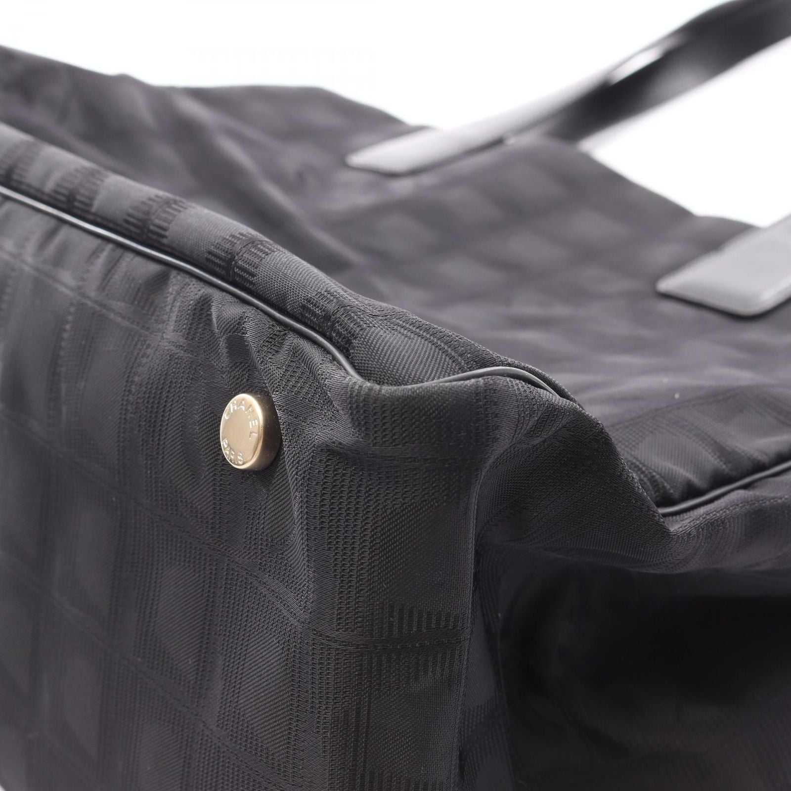 Chanel Tote New Travel Line MM Black Leather MM — view 6