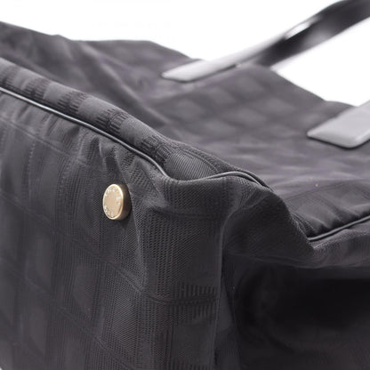 Chanel Tote New Travel Line MM Black Leather MM — view 6