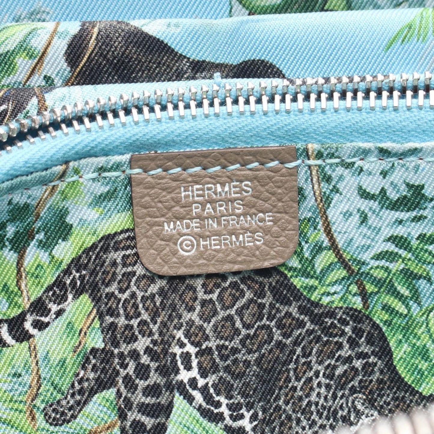 Hermes Round Wallet Azap Long Silk in Etoupe Leather in — view 4