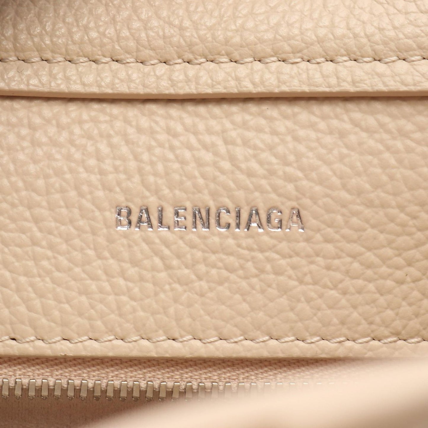Balenciaga Handbag Everyday XS North South 2-Way Beige Leather — view 4