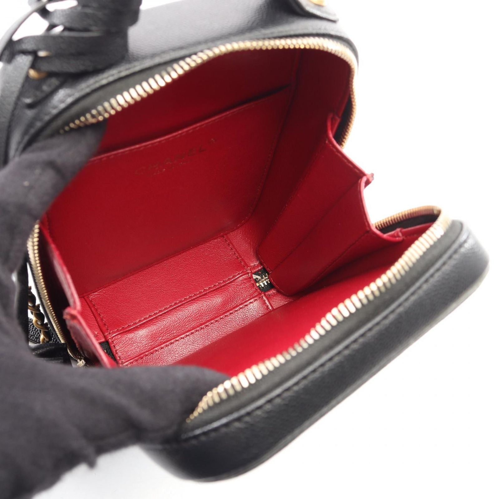Chanel Shoulder Bag CC Filigree 2-Way Black Caviar Leather CC Quilted Vanity — view 3