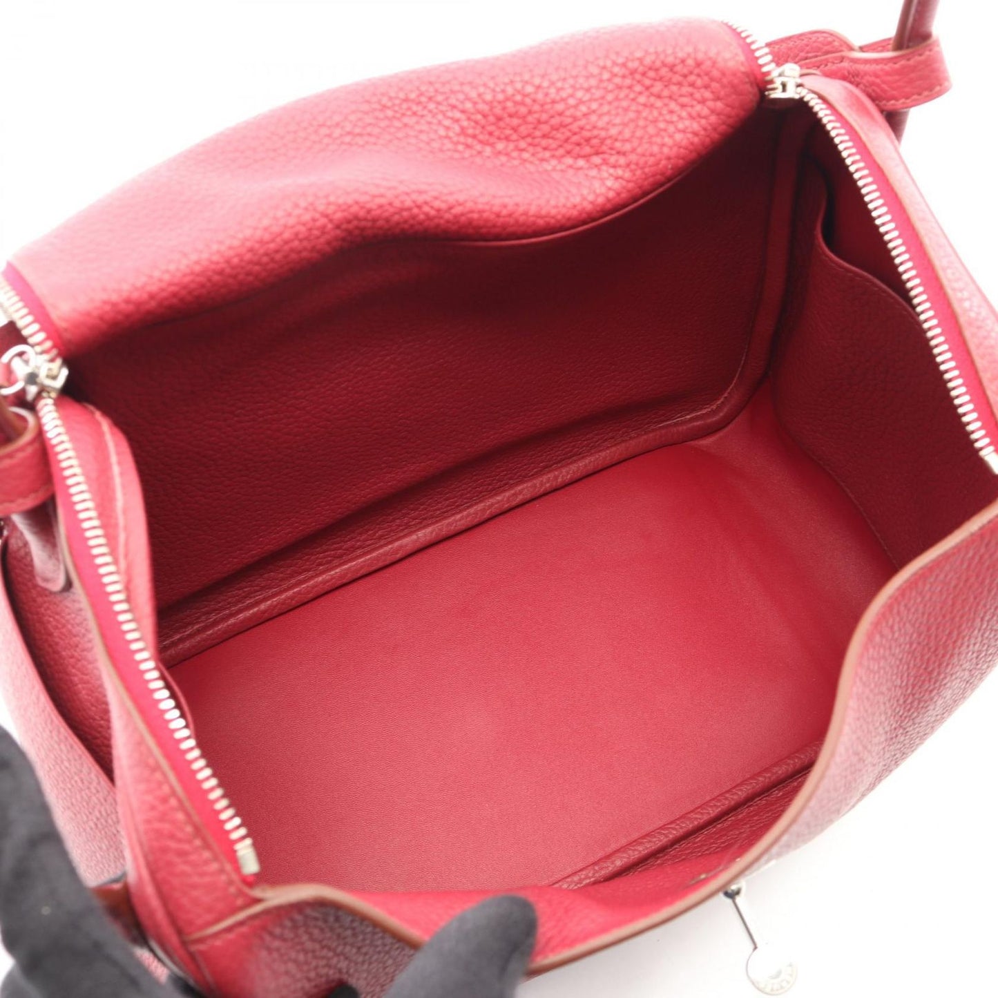 Hermes Shoulder Bag Lindy 30 Ruby Leather — view 3