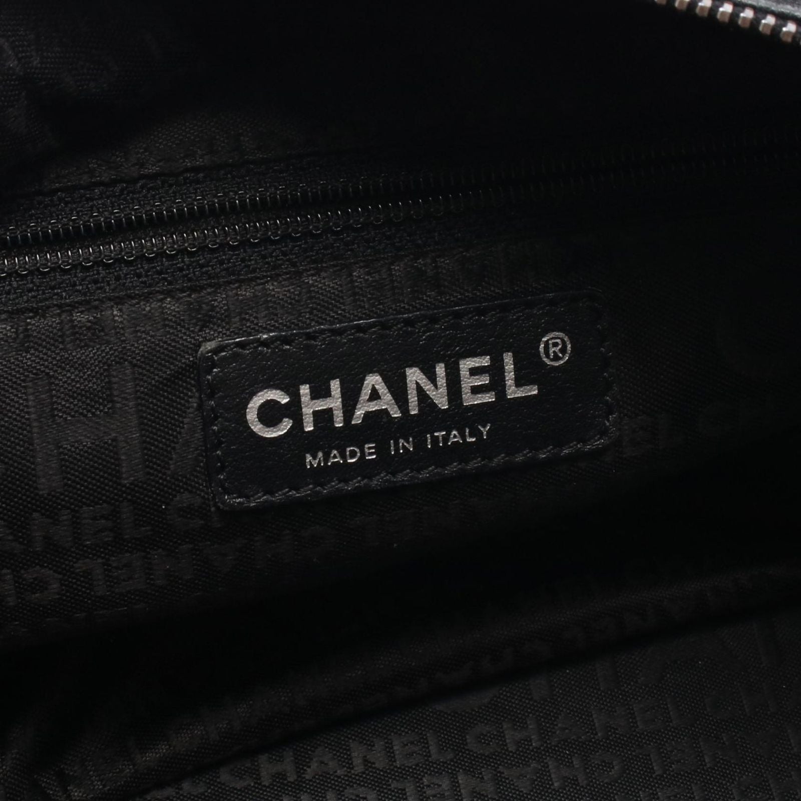 Chanel Choco Bar Black Leather Bar Shoulder Bag — view 4