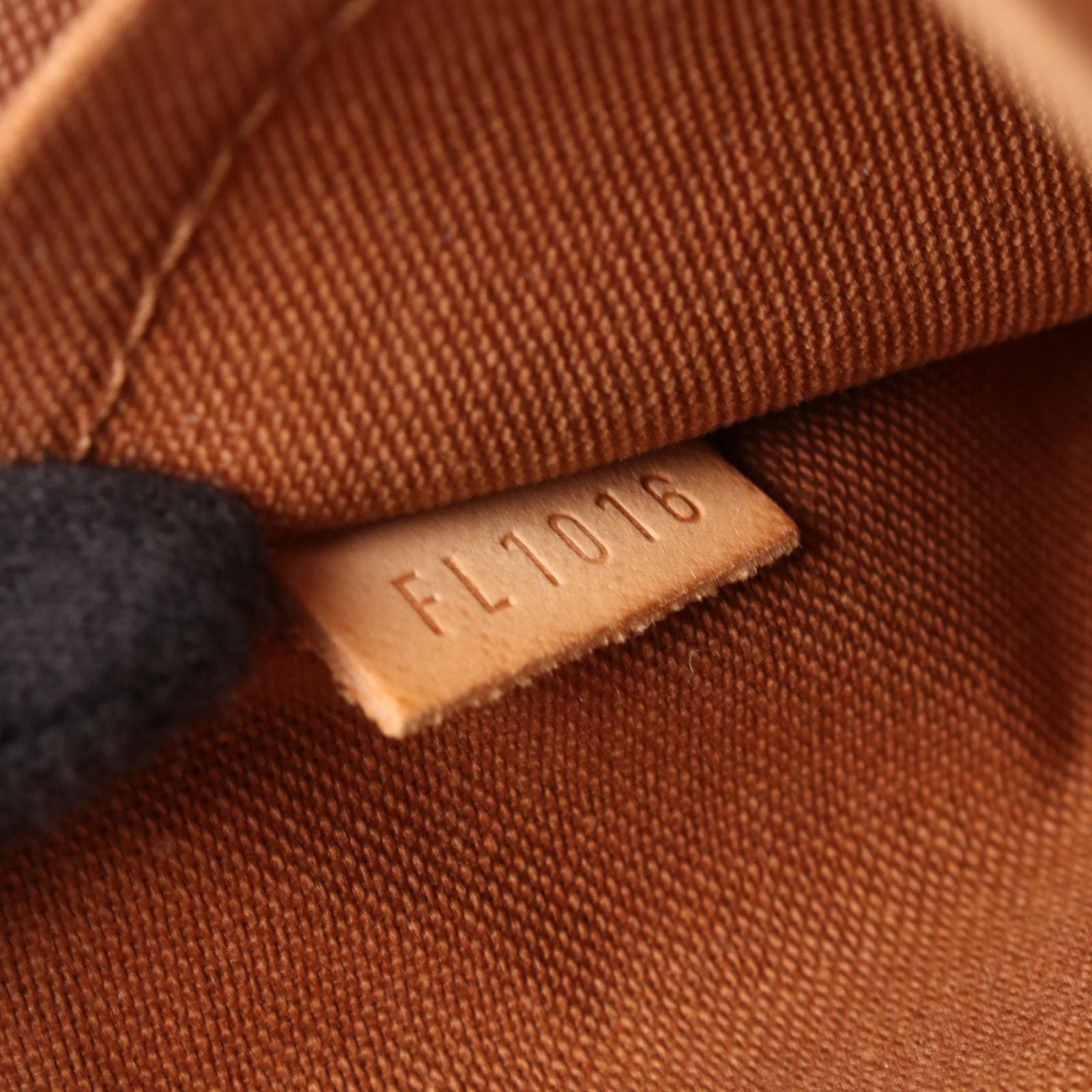 Louis Vuitton Tote Popincourt Canvas Leather — view 5