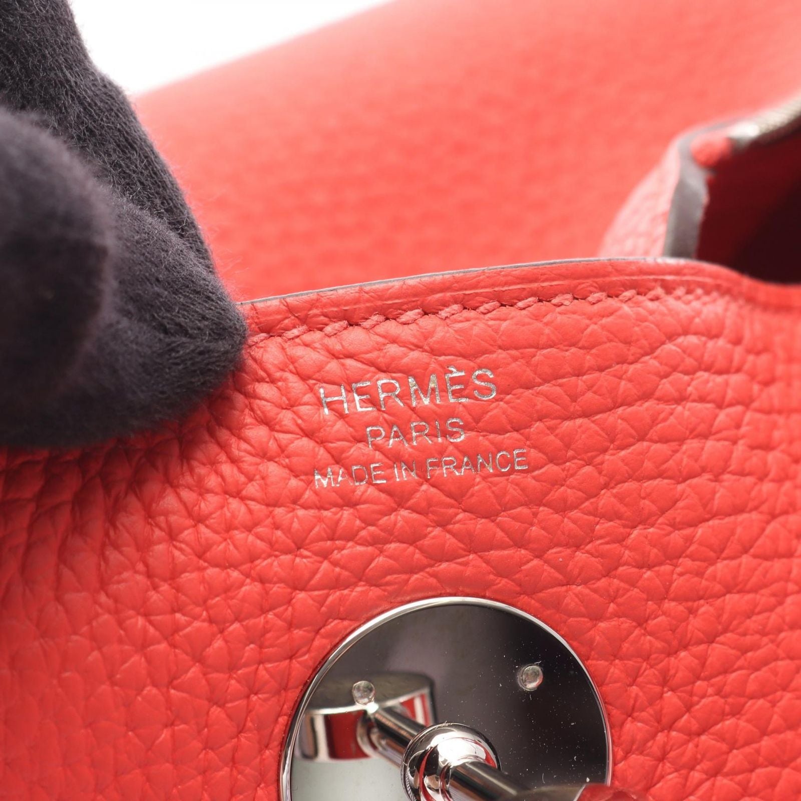 Hermes Shoulder Bag Lindy 26 Rouge Pivoine Leather — view 4