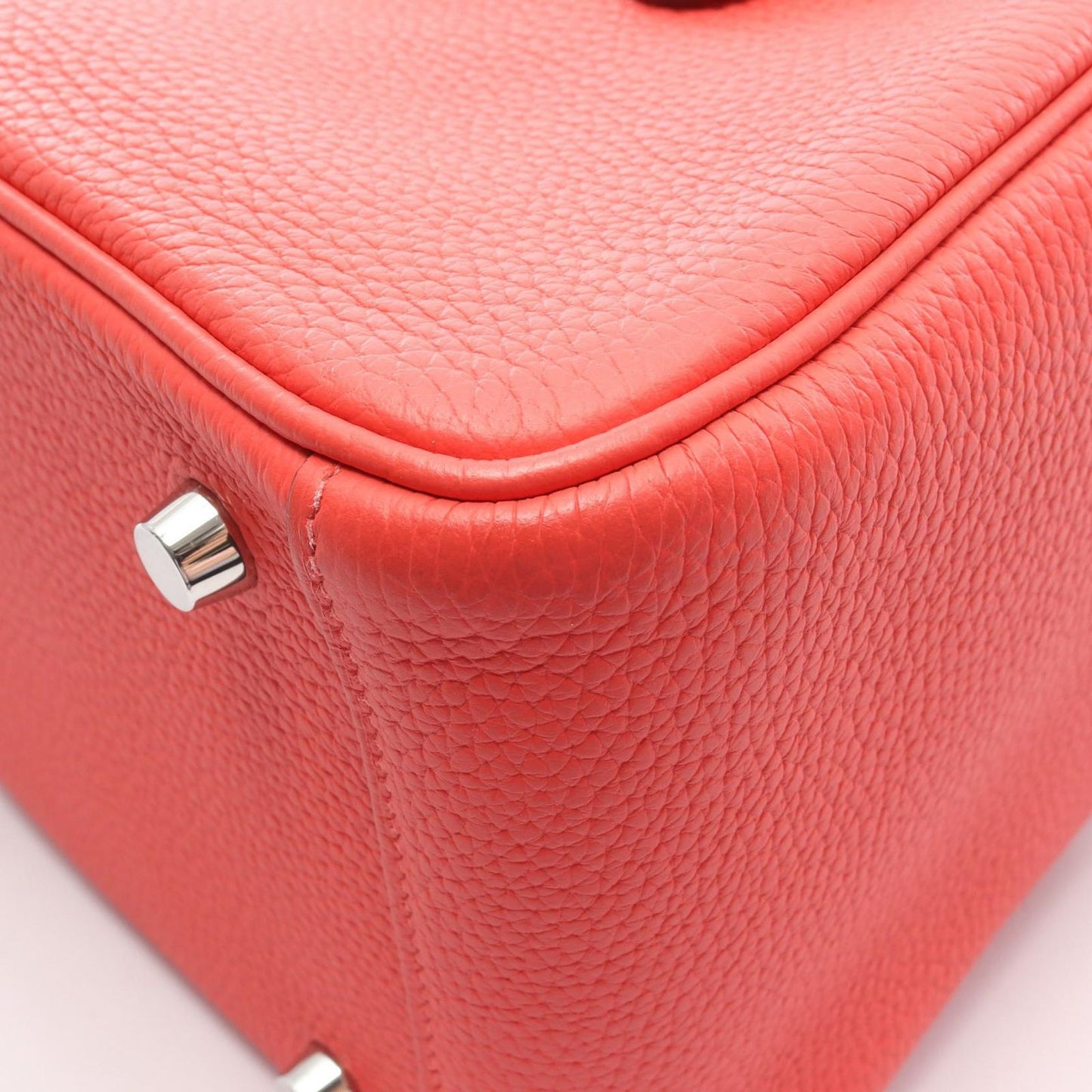 Hermes Shoulder Bag Lindy 26 Rouge Pivoine Leather — view 7