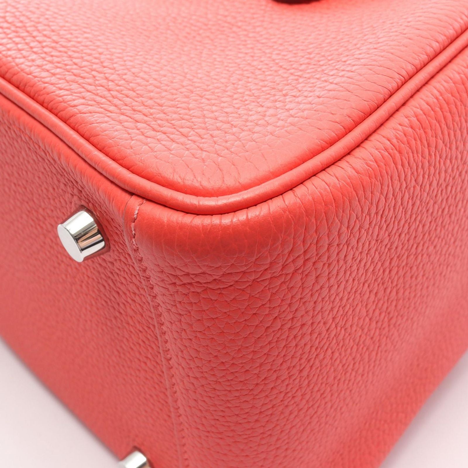 Hermes Shoulder Bag Lindy 26 Rouge Pivoine Leather — view 7