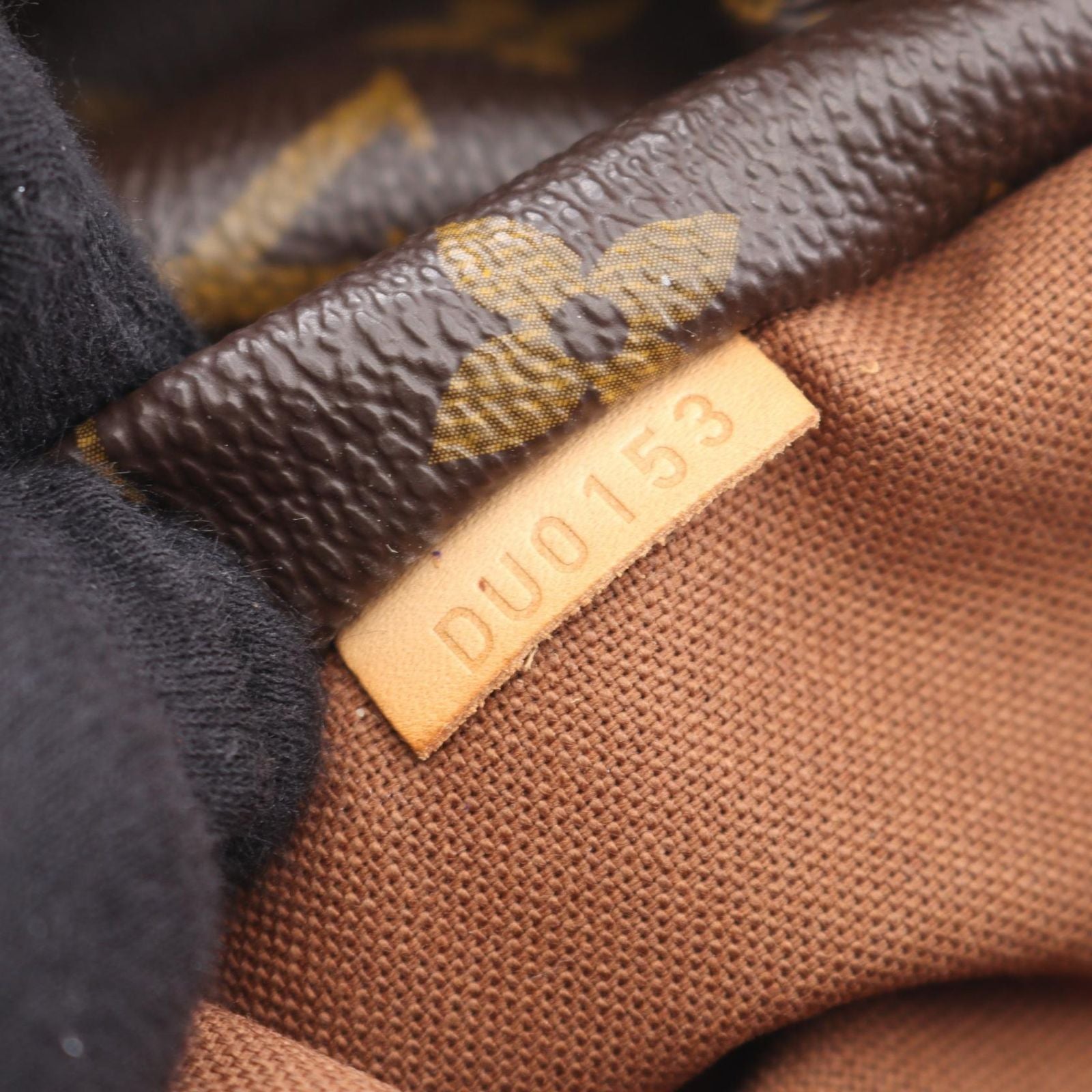 Louis Vuitton Tote Totally MM Canvas Leather — view 5