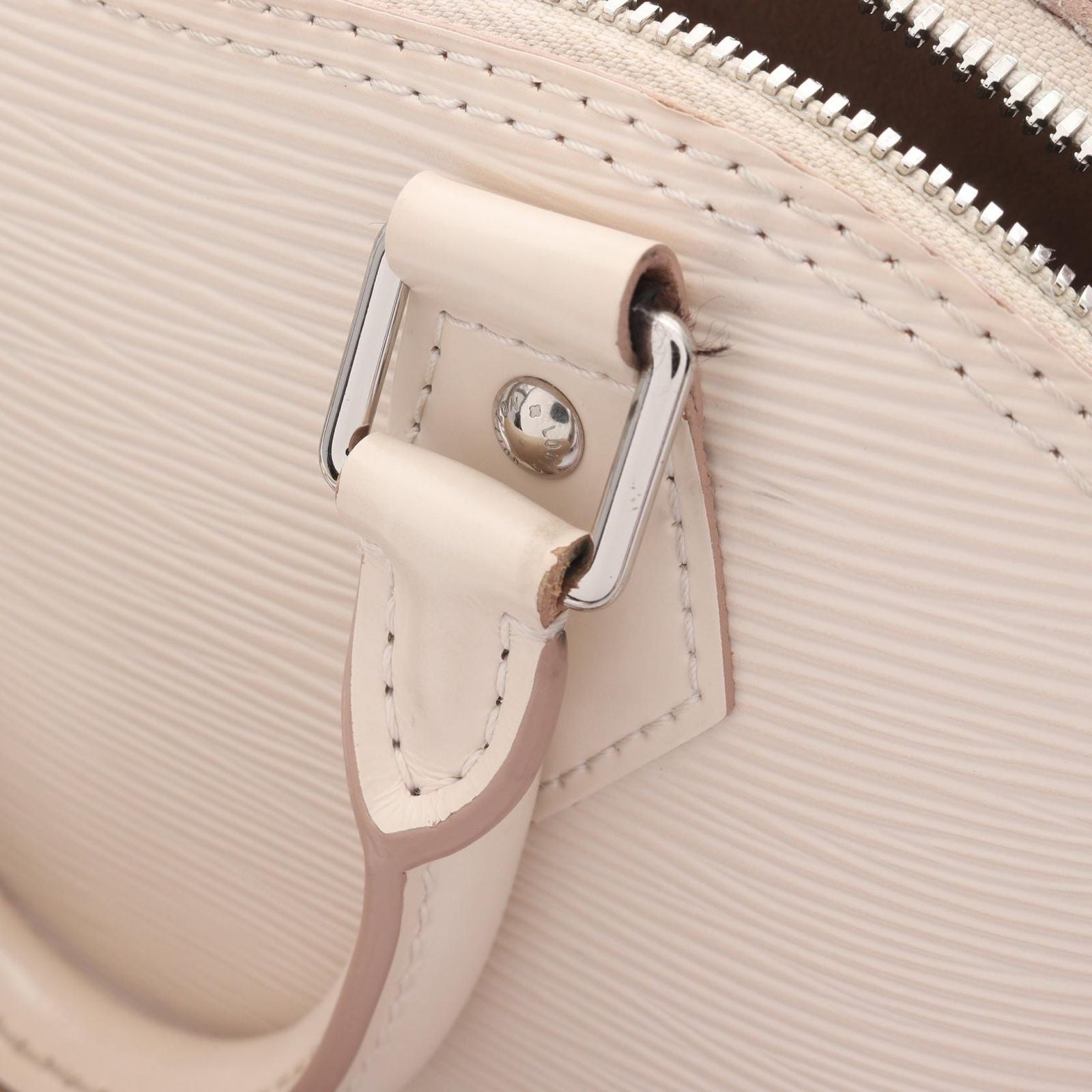 Louis Vuitton Handbag Alma BB Quartz White Leather — view 5