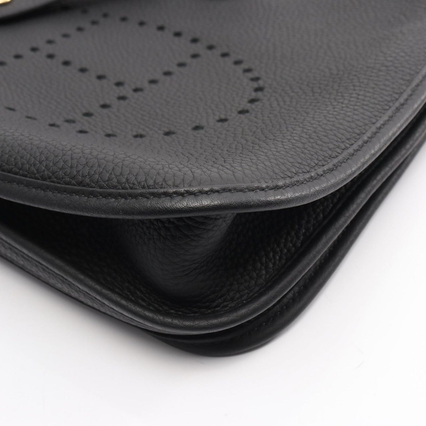 Hermes Shoulder Bag Evelyne 3 Trois PM Black Leather — view 6