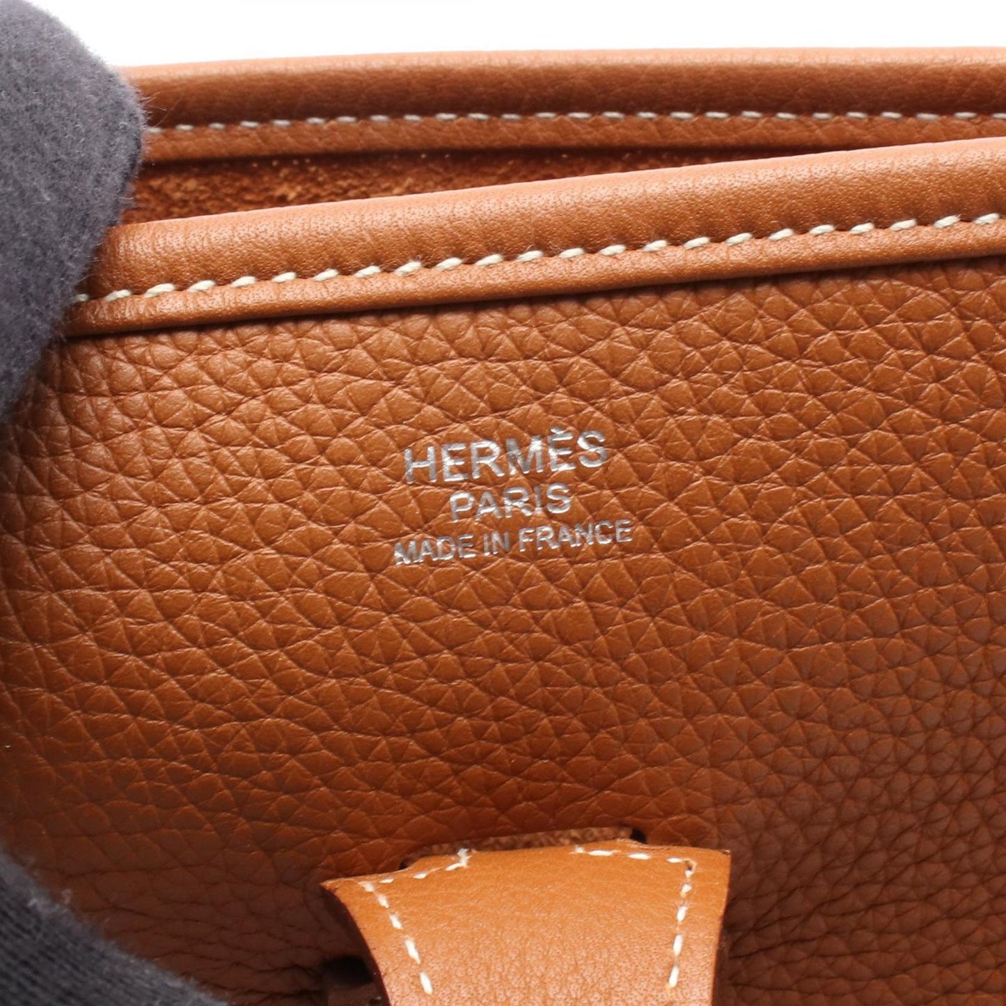 Hermes Shoulder Bag Evelyne 3 Trois PM Gold — view 4