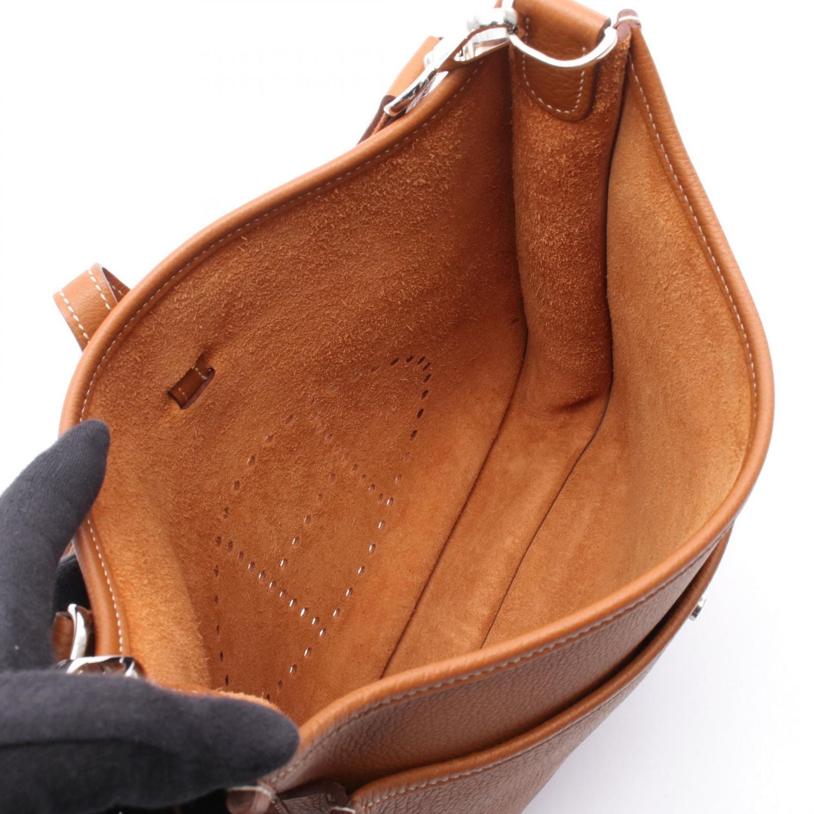 Hermes Shoulder Bag Evelyne 3 Trois PM Gold — view 3