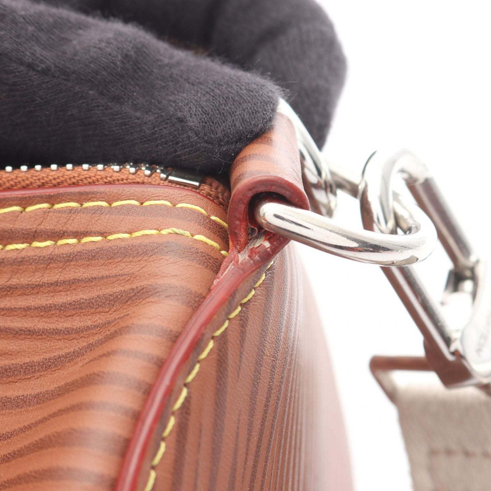 Louis Vuitton Handbag Soft Polochon Epi XL Leather — view 7