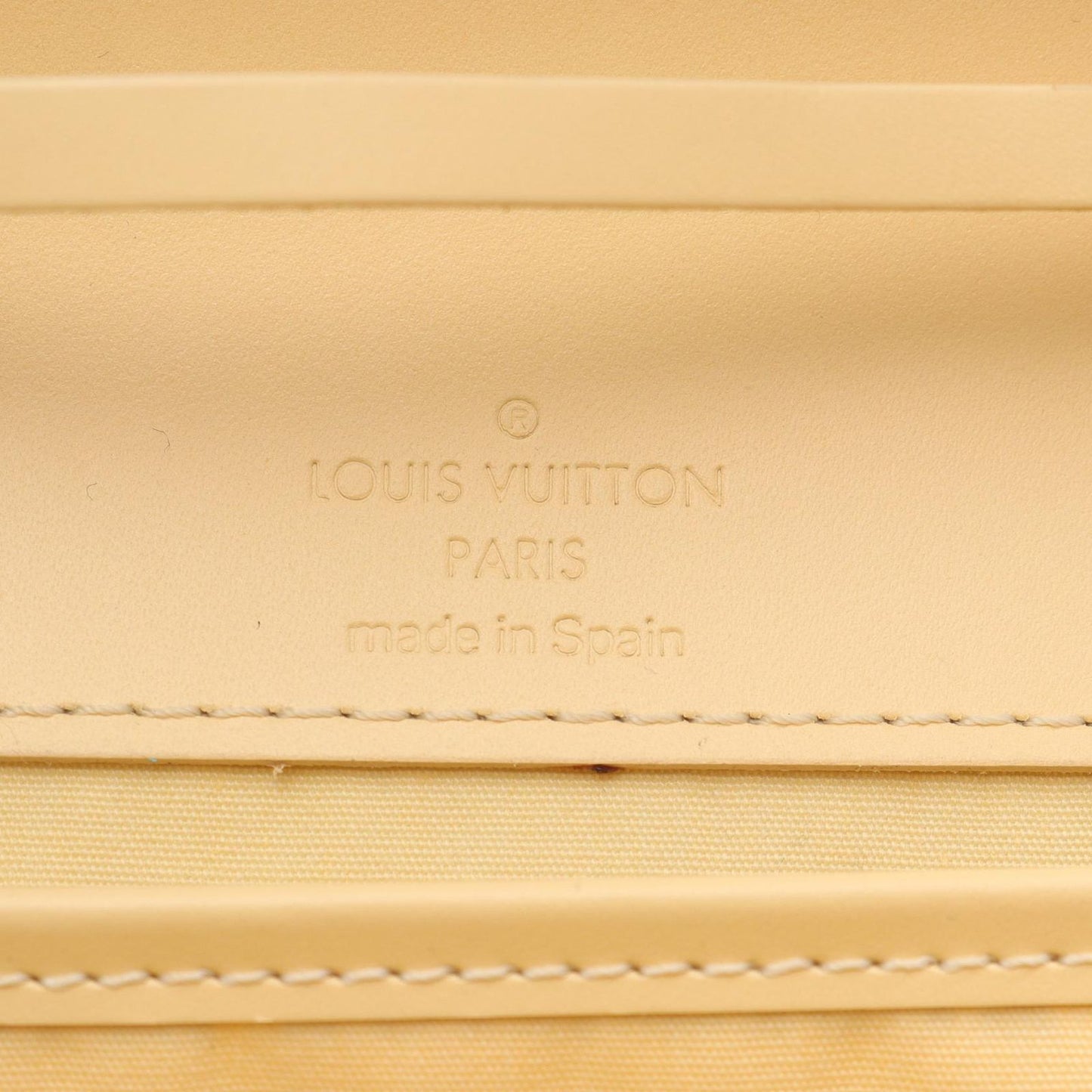 Louis Vuitton Shoulder Bag Honfleur Vanilla Vanille Leather — view 4