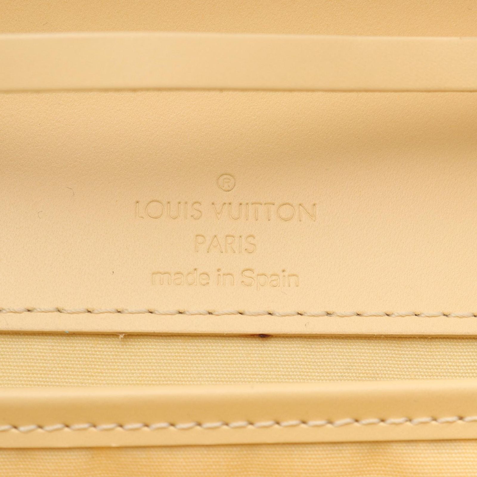 Louis Vuitton Shoulder Bag Honfleur Vanilla Vanille Leather — view 4