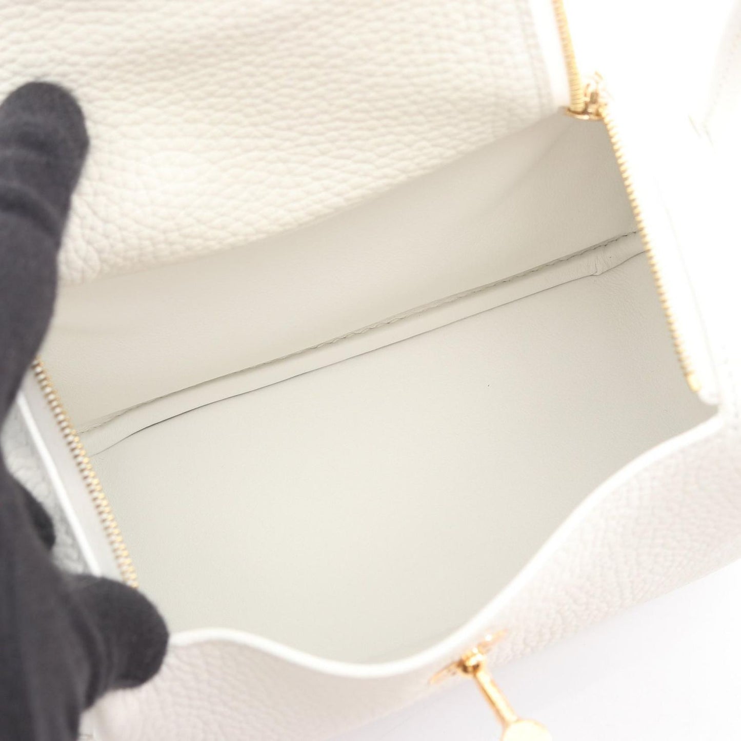 Hermes Shoulder Bag Lindy Mini New White Leather — view 3