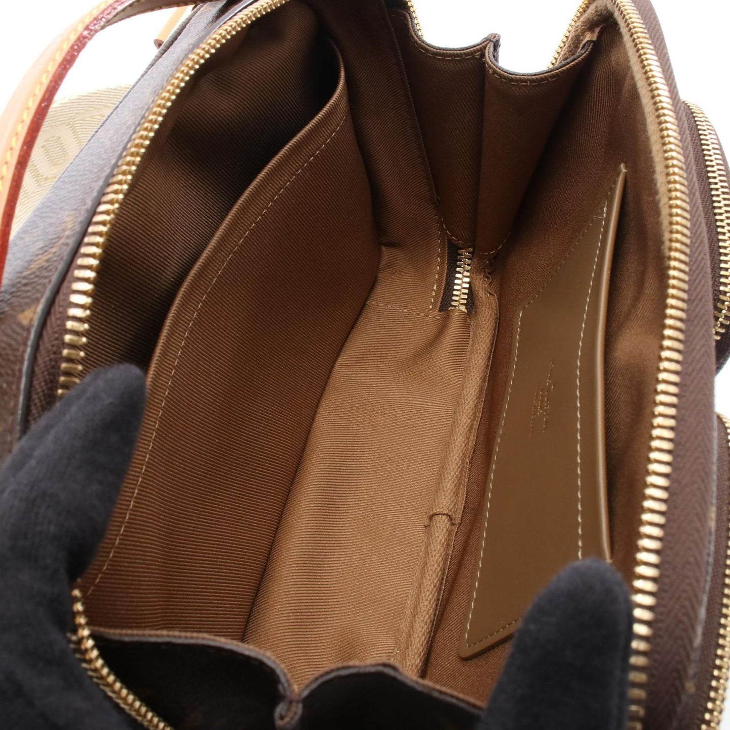 Louis Vuitton Handbag Utility Crossbody Canvas Leather — view 3